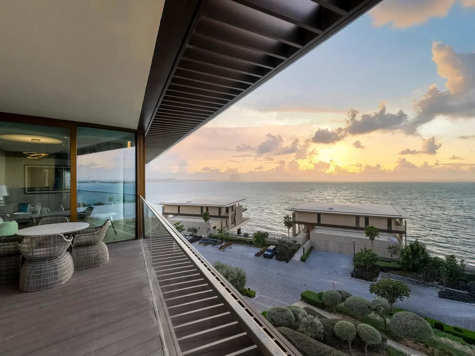 Jumeirah Bay Apartment